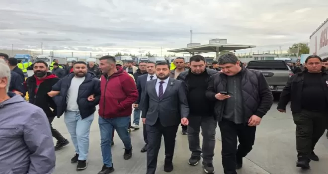 Kapıkule’de tır şoförlerinin vize isyanı! Yazgan’dan hizmet pasaportu çağrısı