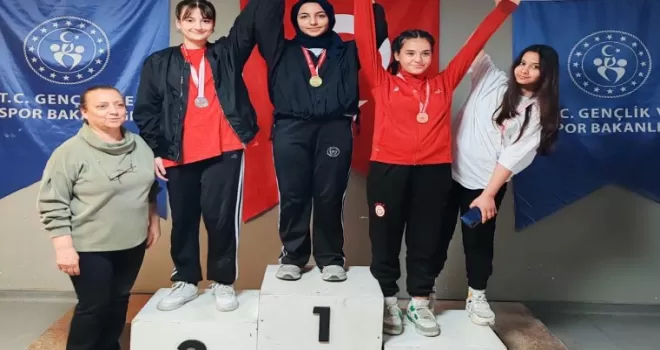 Karataylı haltercilerden büyük başarı