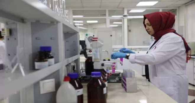 KASKİ Laboratuvarları’ndan su kalite testi