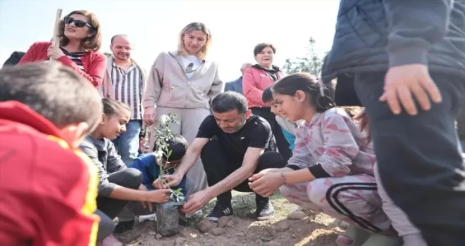 Katledilen 445 kadın anısına Denizli’de fidanlar toprakla buluştu
