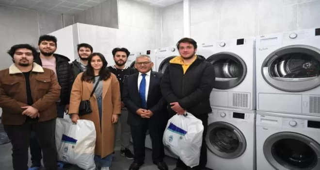 Kayseri Büyükşehir’den üniversitelilere ücretsiz destek