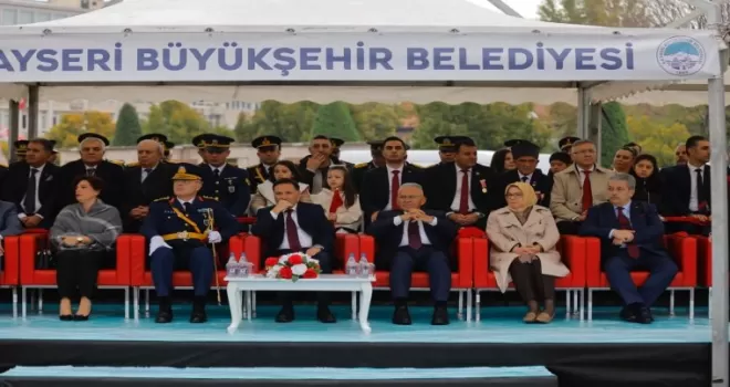 Kayseri’de Cumhuriyet coşkusu