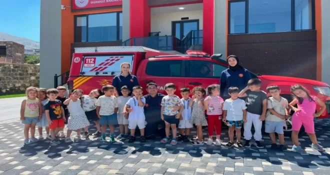 Kayseri İtfaiyesi’nden miniklere yangın eğitimi