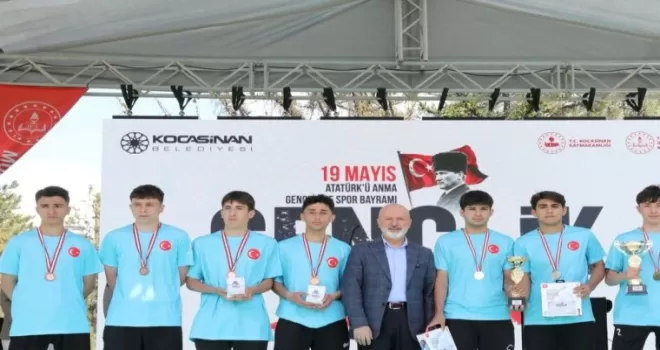 Kayseri Kocasinan’da ’Gençlik Şöleni’ne muhteşem final