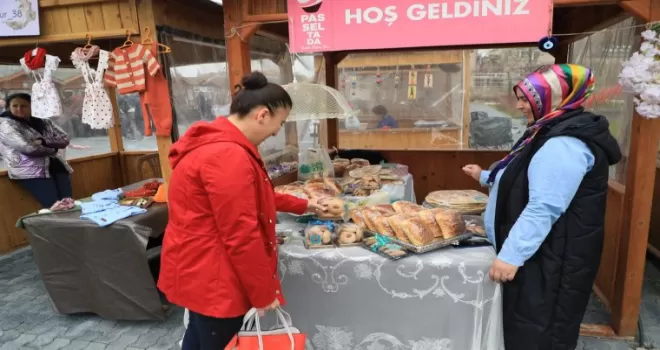 Kayseri Talas’ın Maharetli Eller Kadın Üretici Pazarı’na büyük ilgi