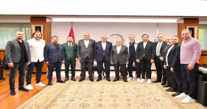Kayserispor’un yeni yönetiminden Büyükkılıç’a ziyaret