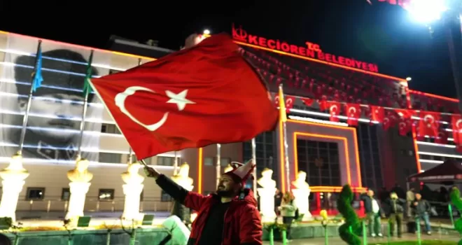 Keçiören’de kupa coşkusu dev ekrandan takip edildi