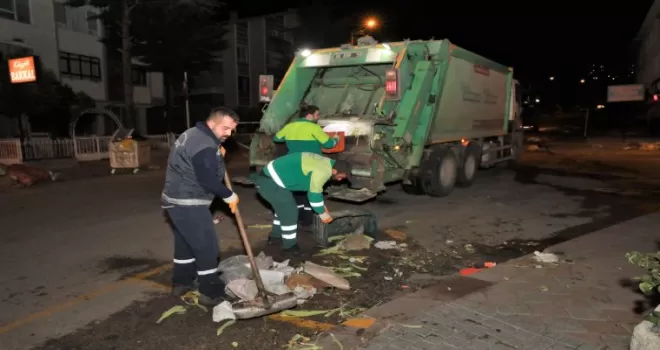 Keçiören’de pazar sonrası hijyen seferberliği