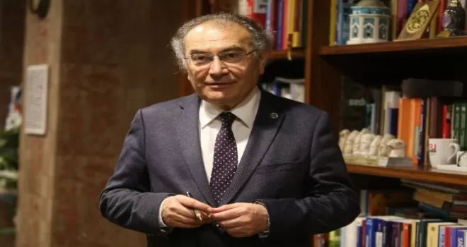 "Kişi zayıf yönlerini de bilmeli"