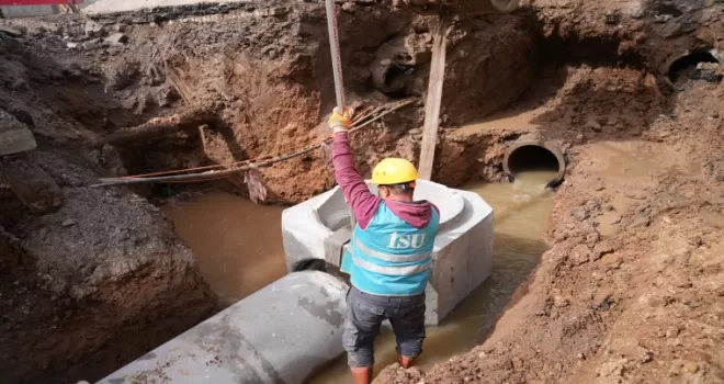 Kocaeli Büyükşehir’den Derince’nin kalbinde hummalı çalışma