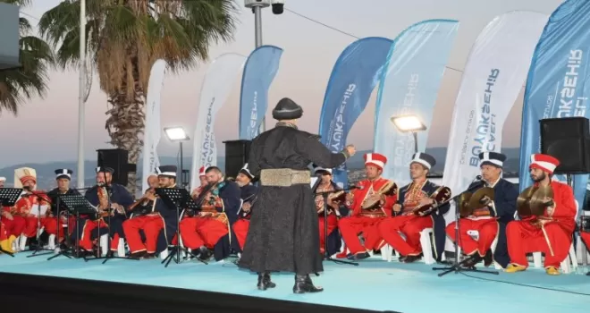 Kocaeli Büyükşehir Mehter Takımı kalplere dokundu