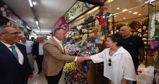 Kocaeli’de Başkan Büyükakın Gebze turuna çıktı