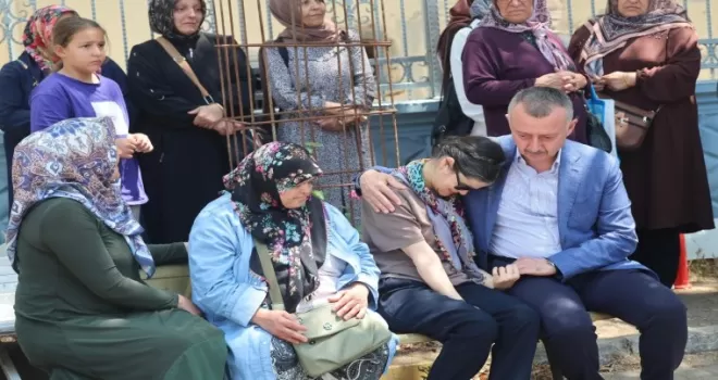 Kocaeli’de Başkan Büyükakın, Gülşah’ı acı gününde yalnız bırakmadı