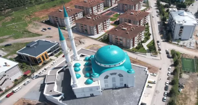 Kocaeli’de Derince Ahmet Yesevi Camii’ne estetik dokunuş