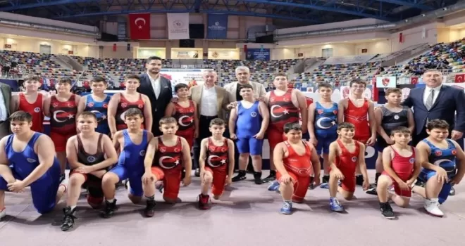 Kocaeli’de uluslararası güreş turnuvası coşkusu