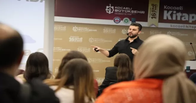 Kocaeli’de ünlü eğitmenlerden gençlere başarı tüyoları