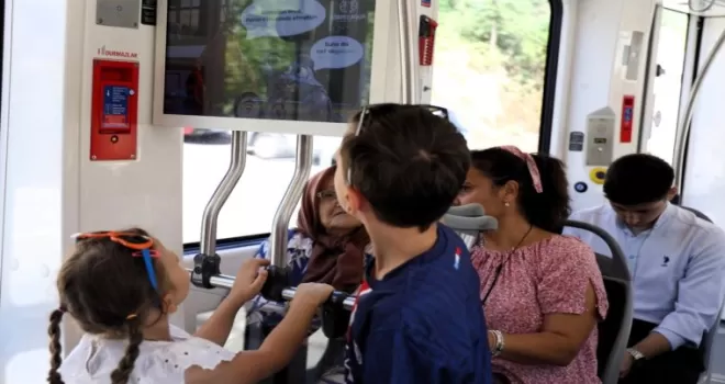 Kocaeli’de yolculuk kurallarını sevdirerek öğretiyorlar