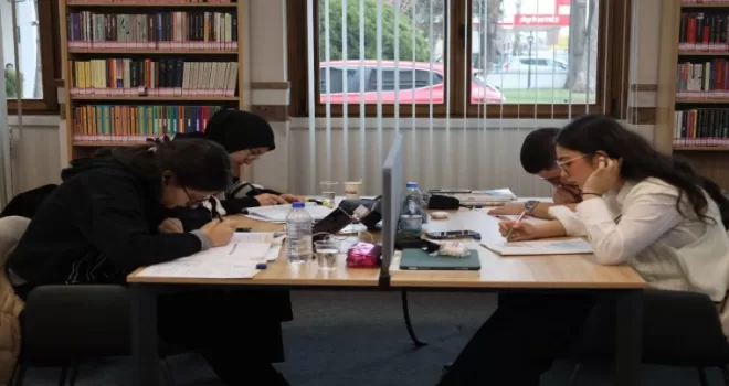 Kocaeli gençliği, Zübeyde Hanım Kütüphanesi’ni çok sevdi