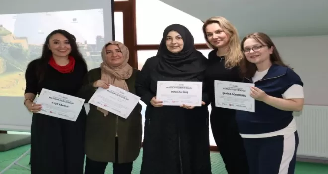 Kocaeli İZGİM’de anne adaylarının sertifika sevinci