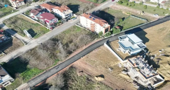 Kocaeli İzmit’te asfalt mesaisi
