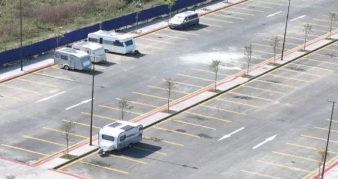 Kocaeli Kartepe’de karavan tutkunlarına güvenli park alanı