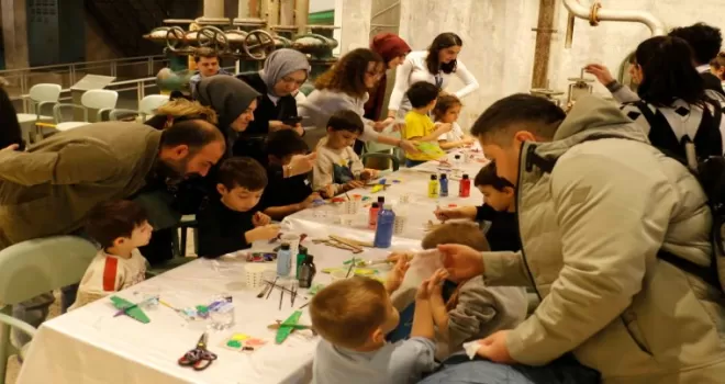 Kocaeli’nde kağıt uçaklar birincilik için yarıştı