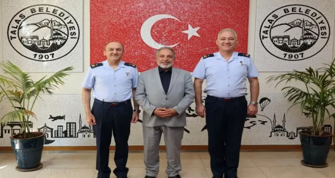Komutanlardan Mustafa Yalçın’a veda ziyareti