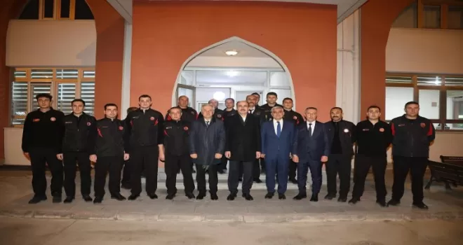 Konya’da Başkan Altay’dan gece mesaisi ziyareti