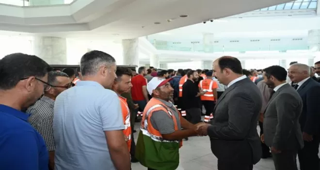 Konya’da Büyükşehir çalışanları bayram dönüşü bayramlaştı