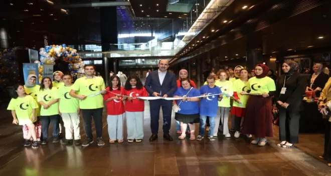 Konya’da “En Özel KOMEK’li”ler gönüllere dokundu