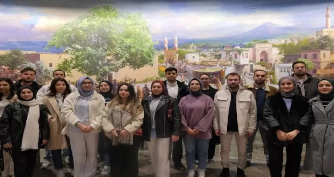 Konya’da Gençlik Meclisi “Koninnt Programı” gerçekleştirdi