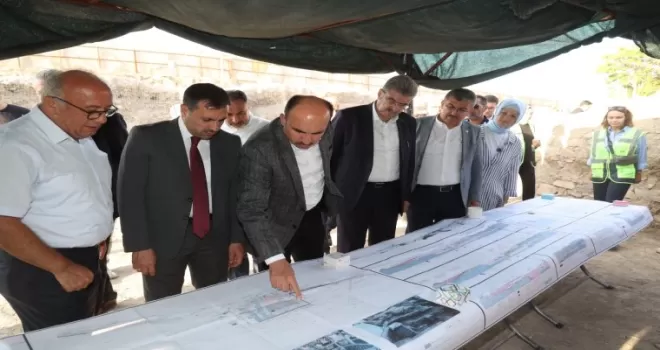 Konya’da Larende Kapısı kazı çalışmaları incelendi