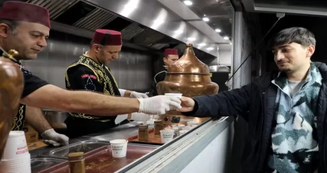 Konya’da Şeb-i Arus’a özel Karatay’dan sahlep ikramı