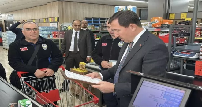 Konya Karatay’da zabıta ekipleri Başkan Kılca ile denetimde