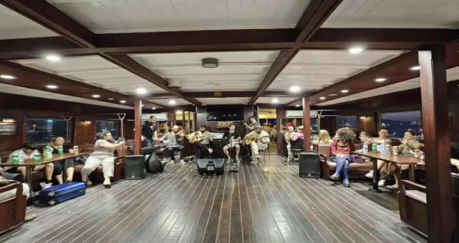 Körfez’den rembetiko ezgileri yükseldi