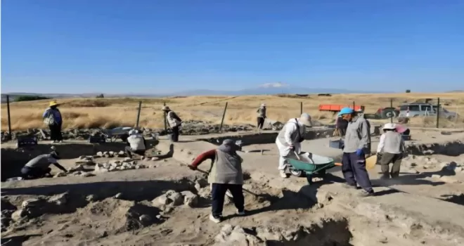 Kültepe’de 78 yıllık kazı tarihinde bir ilk! Helenistik Dönem mozaiği bulundu