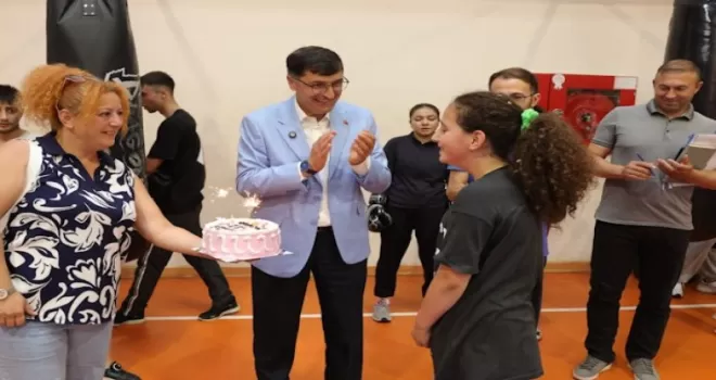 Kütahya’da Başkan Kahveci’den milli sporculara moral ziyareti