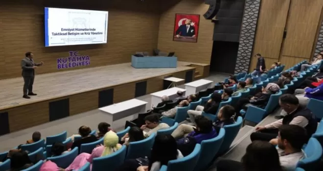 Kütahya’da belediye personeline ’etkili iletişim’ eğitimi