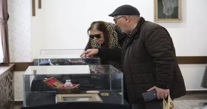 Kutsal Emanetler Bedesten’de