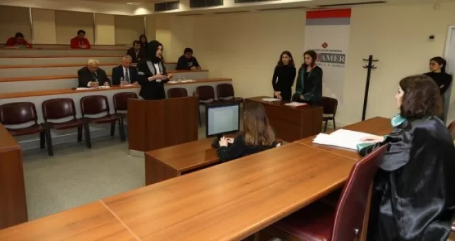 Lise öğrencileri 'sanal mahkemede' yarıştı