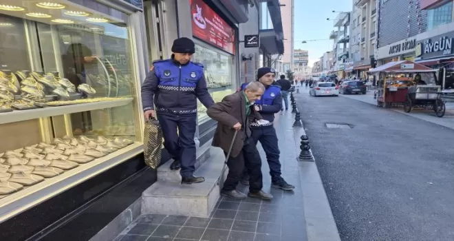 Mağdur vatandaşlara zabıta şefkati