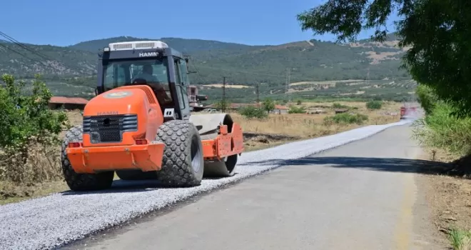 Manisa’da asfalt çalışmaları hız kesmiyor