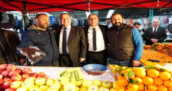 Manisa’da Başkan Dutlulu Perşembe Pazarı’nda esnafla buluştu