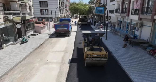 Manisa Soma’da Turgutalp Mahallesi ilk kez sıcak asfaltla buluşuyor