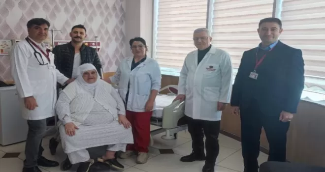 Mardin’de kalbi duran 250 kiloluk hasta kalp masajıyla yaşama tutundu