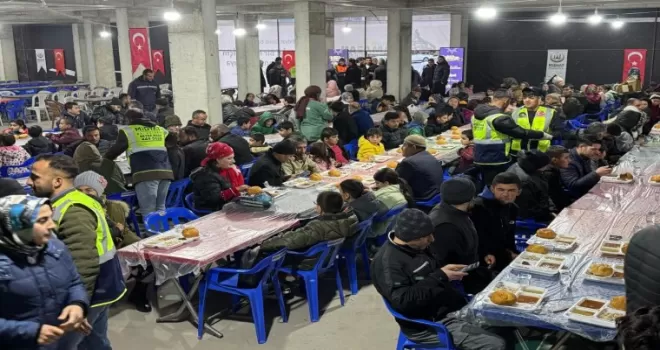 Mardin’de Ramazan bereketi iftar sofrasında paylaşıldı