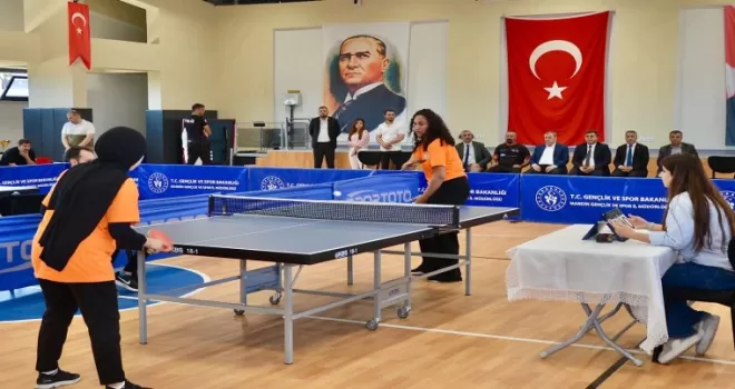 Mardin Midyat’ta masa tenisinde ödüller sahibini buldu