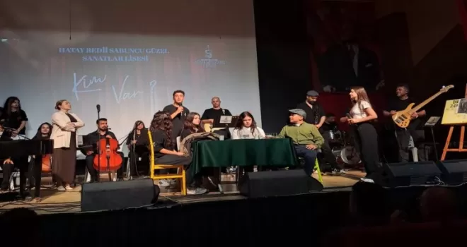 MEB’in ’Kim var’ı liselileri sahneyle buluşturdu