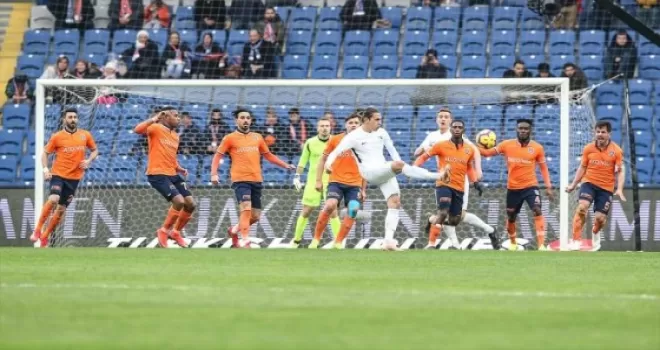 Medipol Başakşehir savunması Avrupa'da zirvede