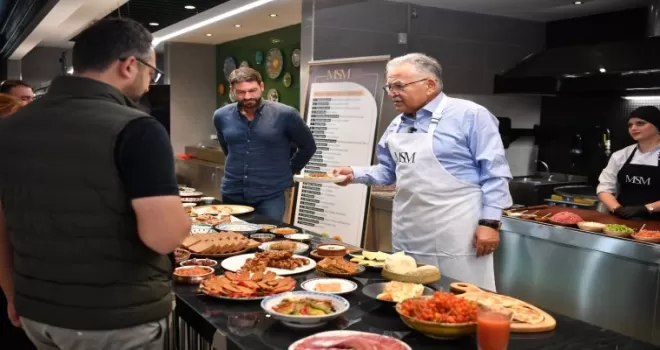 Memduh Büyükkılıç işin mutfağında!